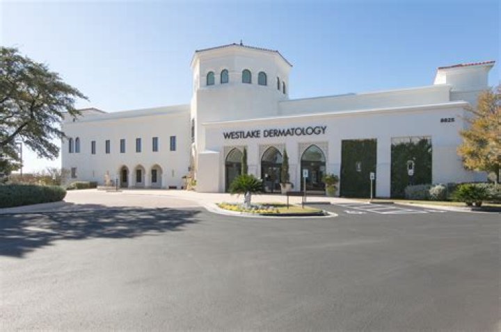 
Emery Bingham Ear Surgery At La Belle Vie Cosmetic Center 