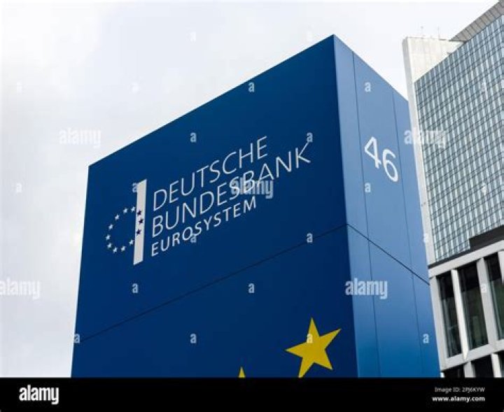 
German central bank expects double-digit inflation, sees signs of recession 