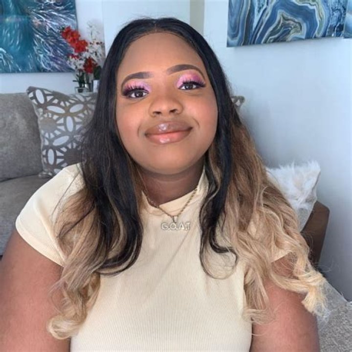 Lovely Peaches Height, Weight, Net Worth, Age, Birthday, Wikipedia, Who, Nationality, Biography