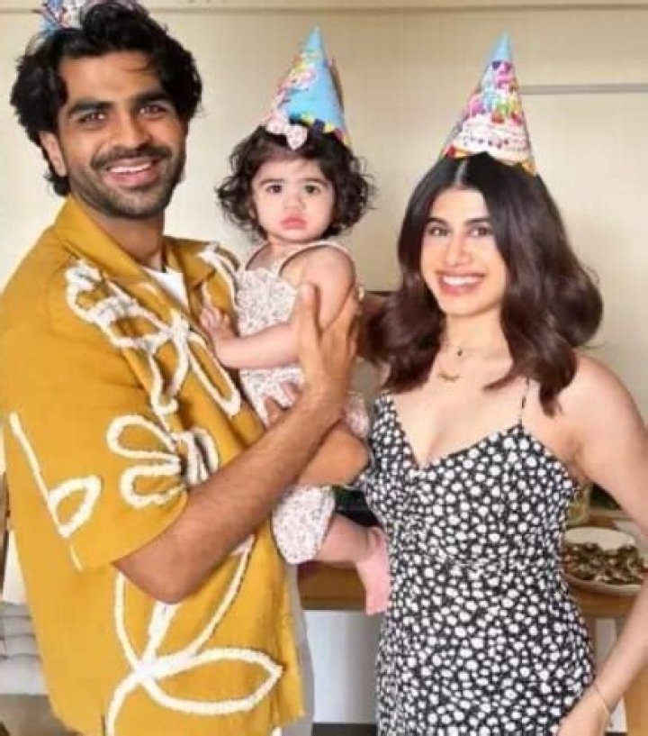 
Malvika Sitlani Height, Weight, Net Worth, Age, Birthday, Wikipedia, Who, Nationality, Biography 