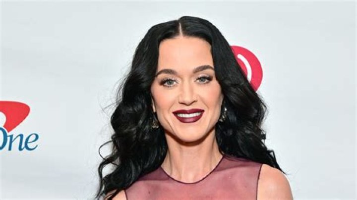 What bra size is Katy Perry?