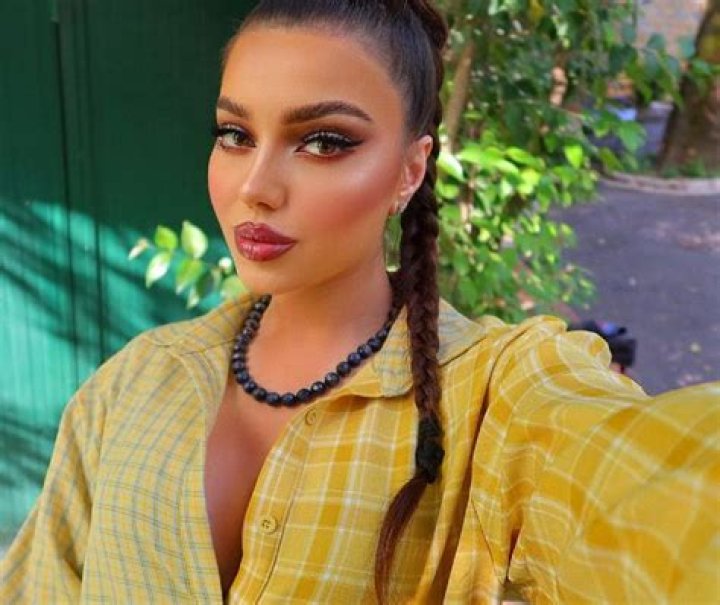 
Ysabel Caminero Madera Height, Weight, Net Worth, Age, Birthday, Wikipedia, Who, Nationality, Biography 